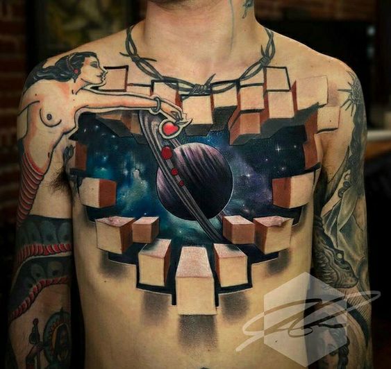 Tatuajes de universo en el pecho