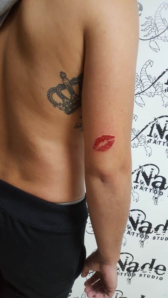Tatuajes De Besos Para Hombre