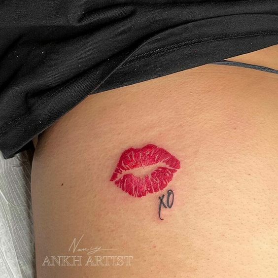 Tatuajes De Besos Para Mujer