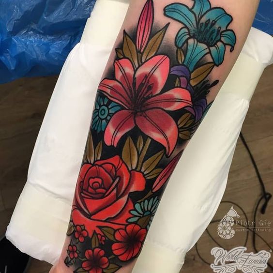 Tatuajes en el brazo de color