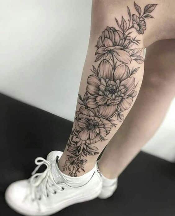 Tatuajes para mujeres en la pierna