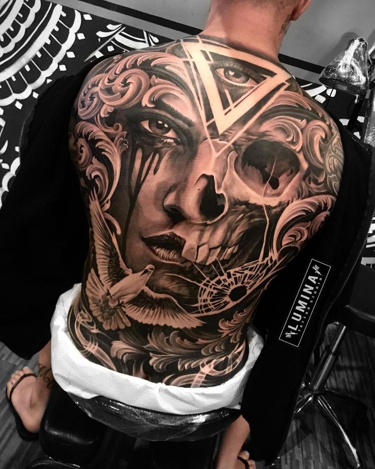 Tatuajes para hombres en la espalda