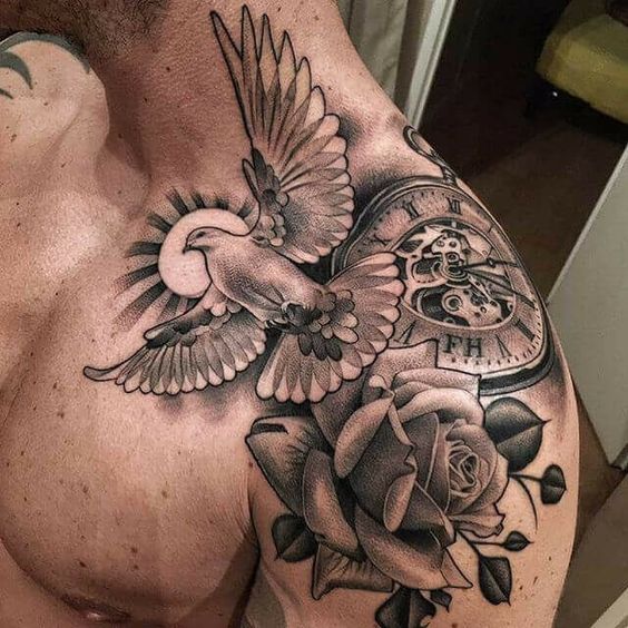 Tatuajes para hombres en el hombro