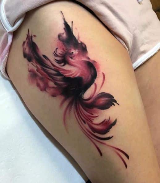 Tatuajes de ave fénix mujer
