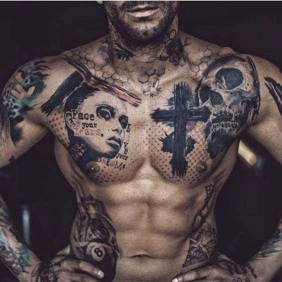 Tatuajes para hombres en el pecho